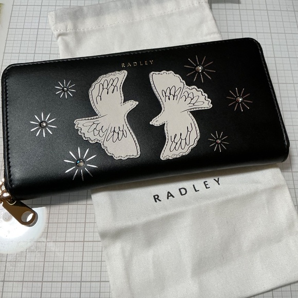 Radley London black dove zippy wallet - Picture 3 of 6